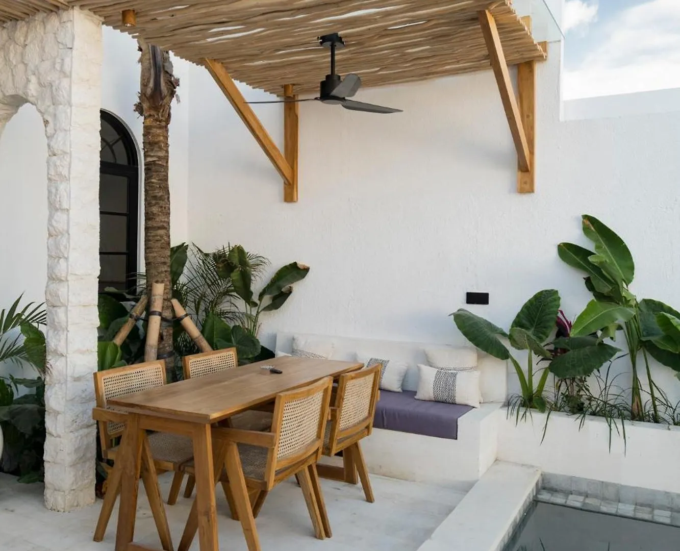 Villa Cosmo - Uluwatu By Yolla Hospitality 0*, Uluwatu (Bali) Indonesia